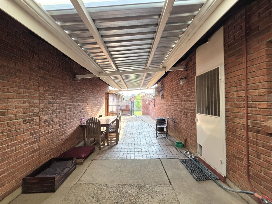 3 Bedroom Property for Sale in Flamingo Park Free State